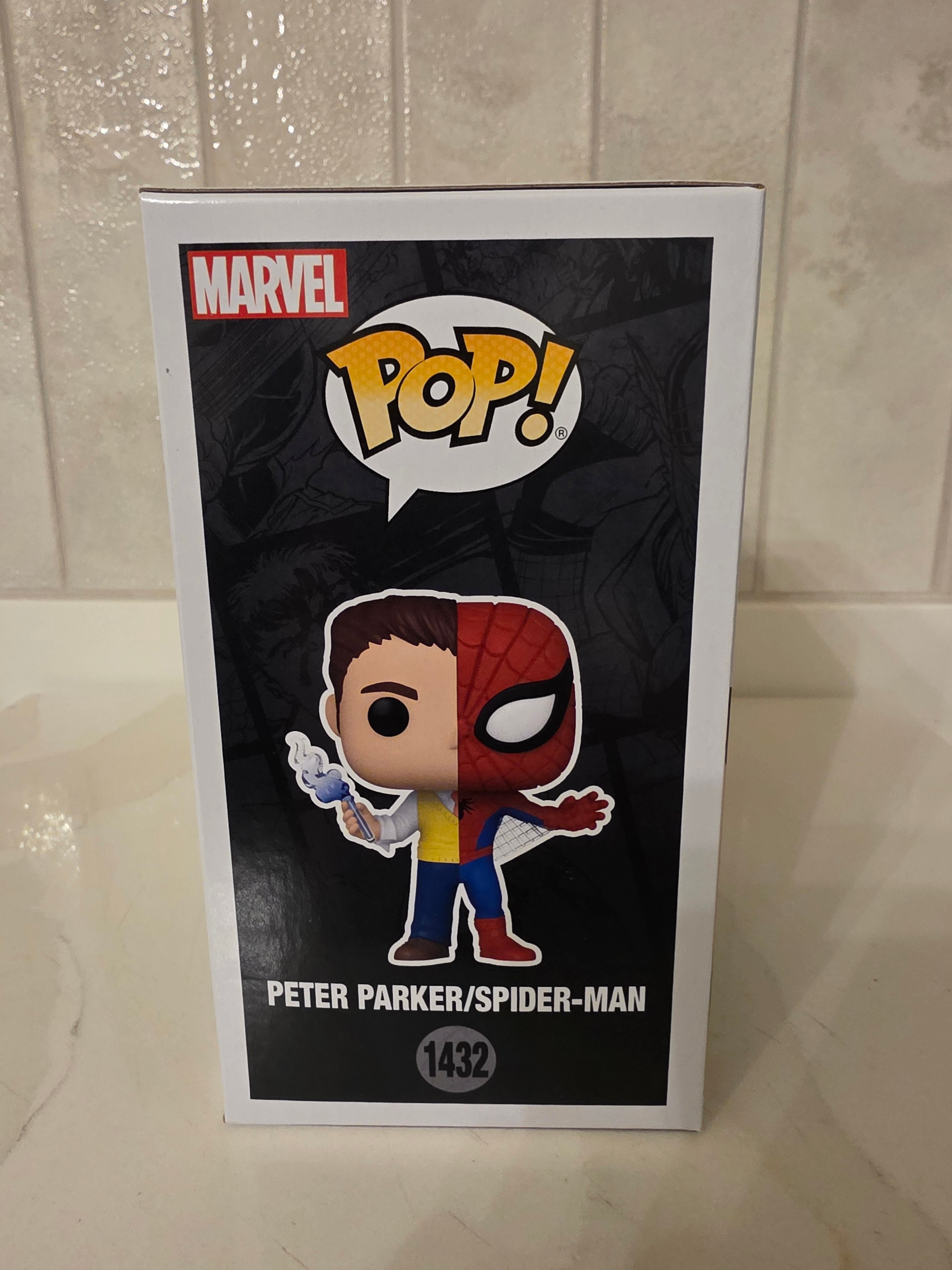 Funko Pop! Marvel Peter Parker/Spider-man 1432 (pre-owned)