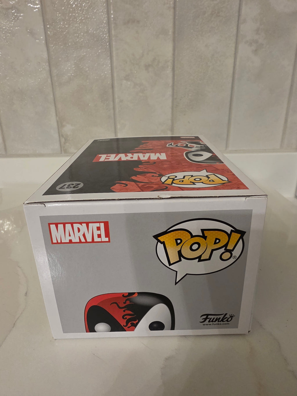 Funko Pop! Marvel Deadpool/Venom 237 (pre-owned)