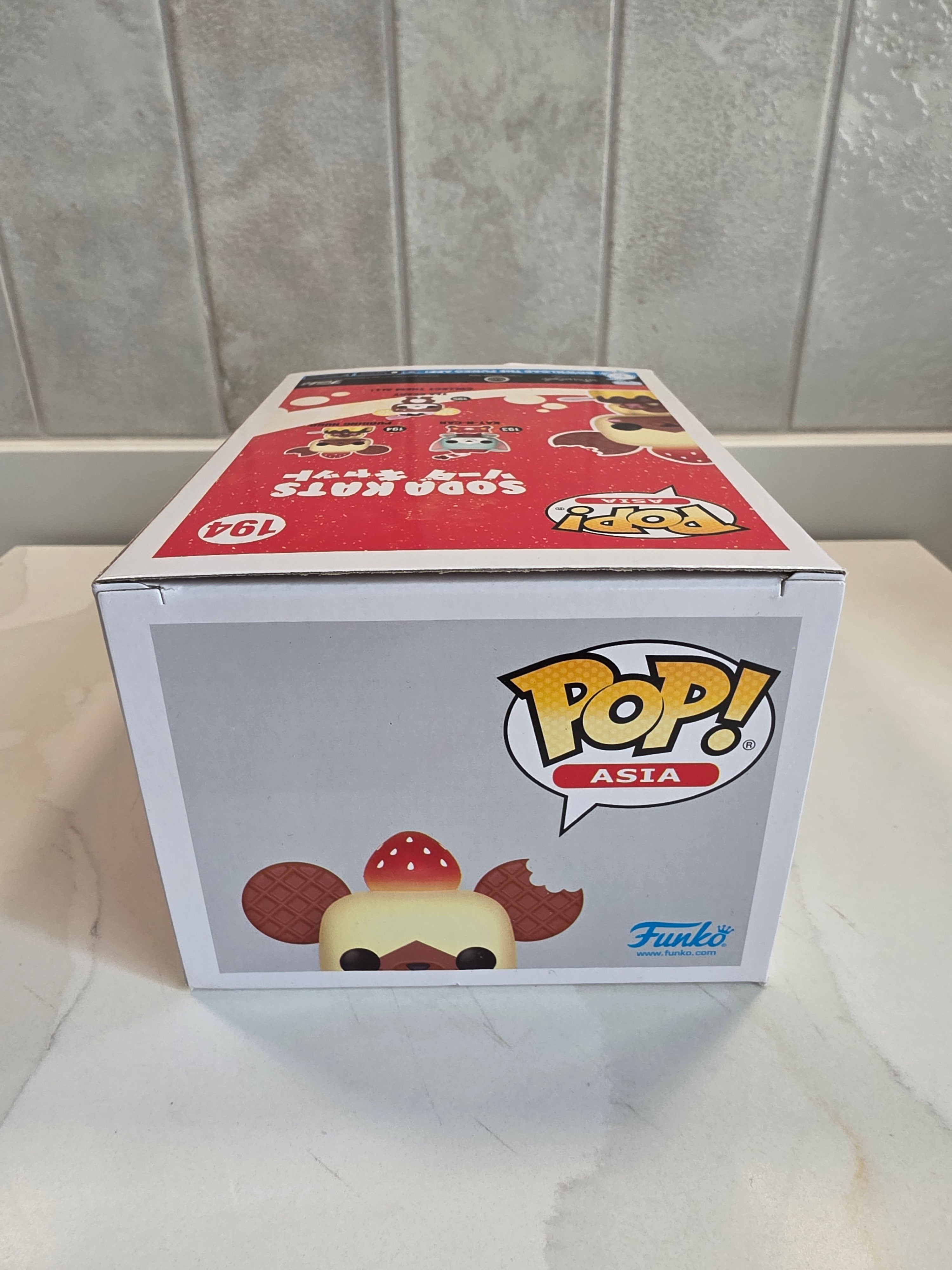 Funko Pop! Asia Pudding Hugo 194 (pre-owned)