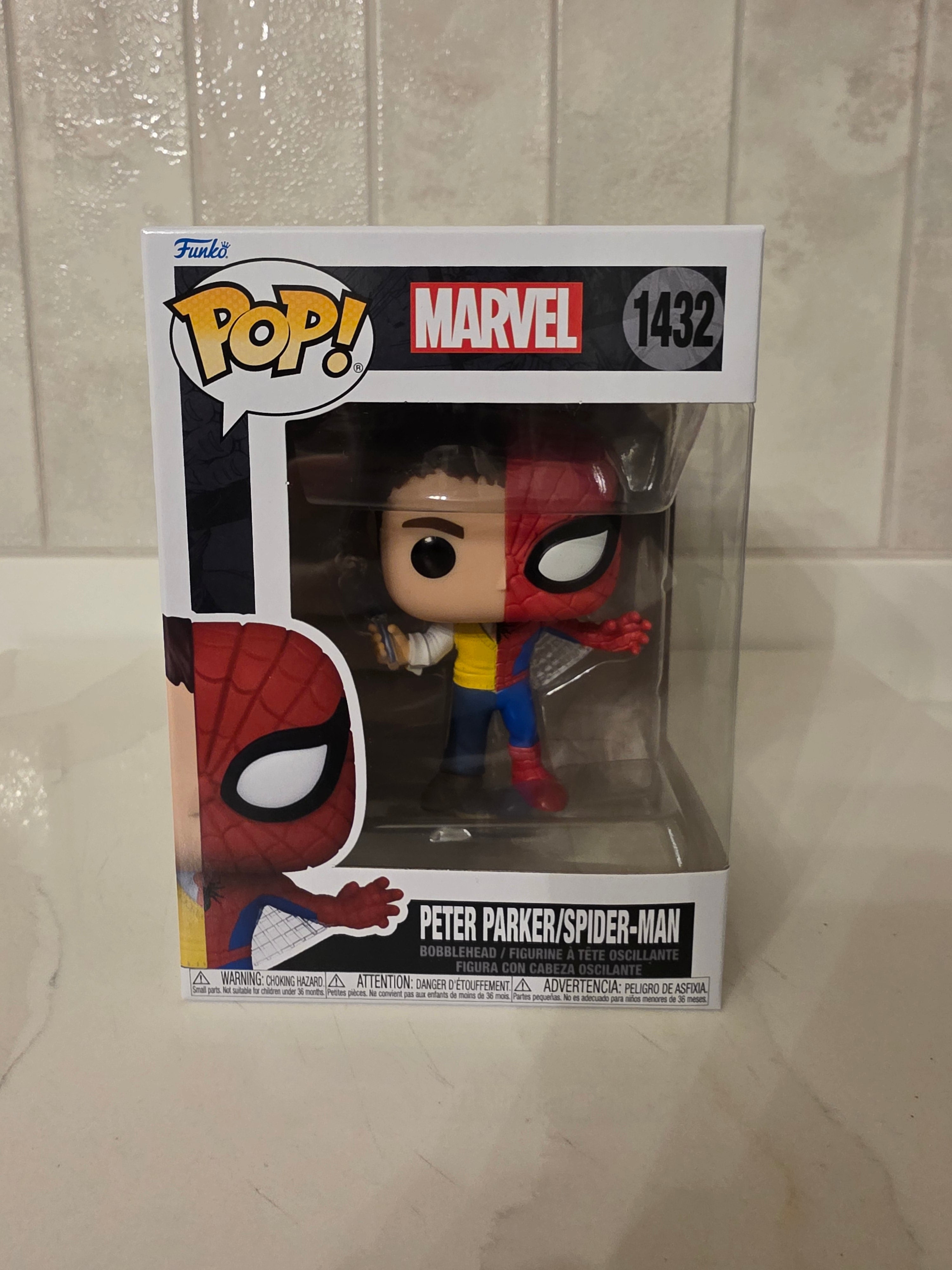 Funko Pop! Marvel Peter Parker/Spider-man 1432 (pre-owned)