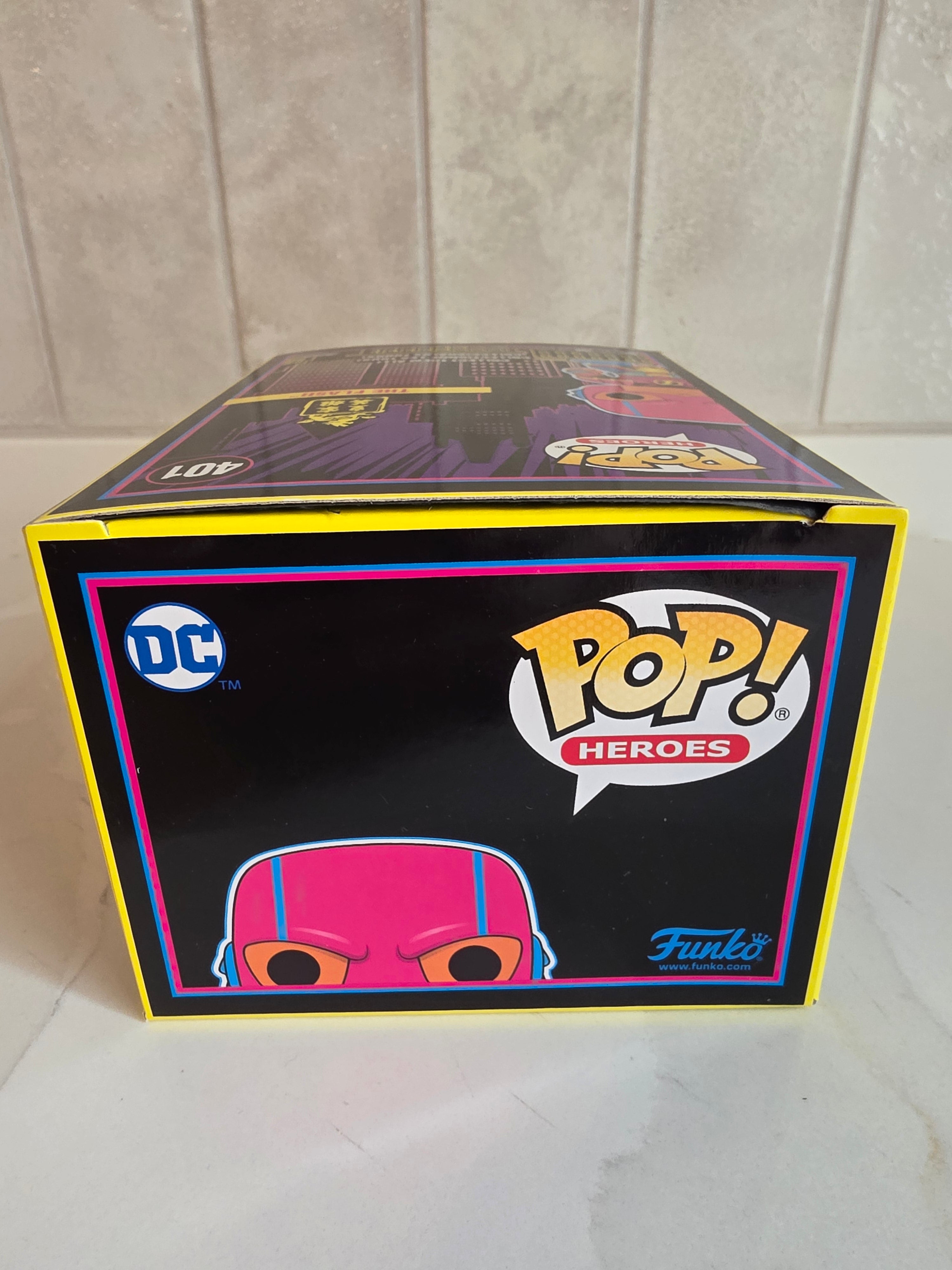 Funko Pop! DC Flash 401 (blacklight) (pre-owned)