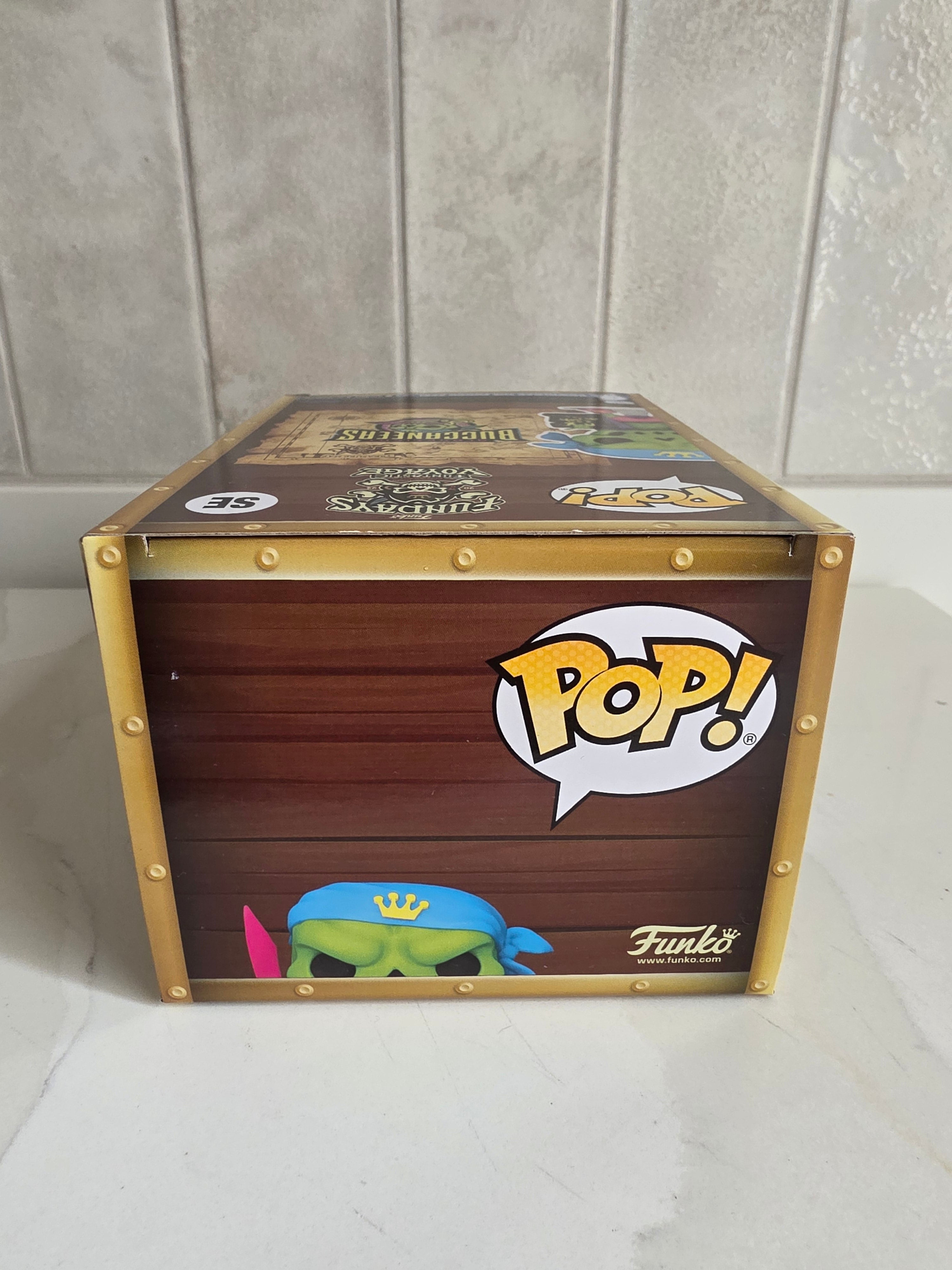Funko Pop! Funtastic Voyage Blacklight Buccaneers SE 2024 (Pre-owned)