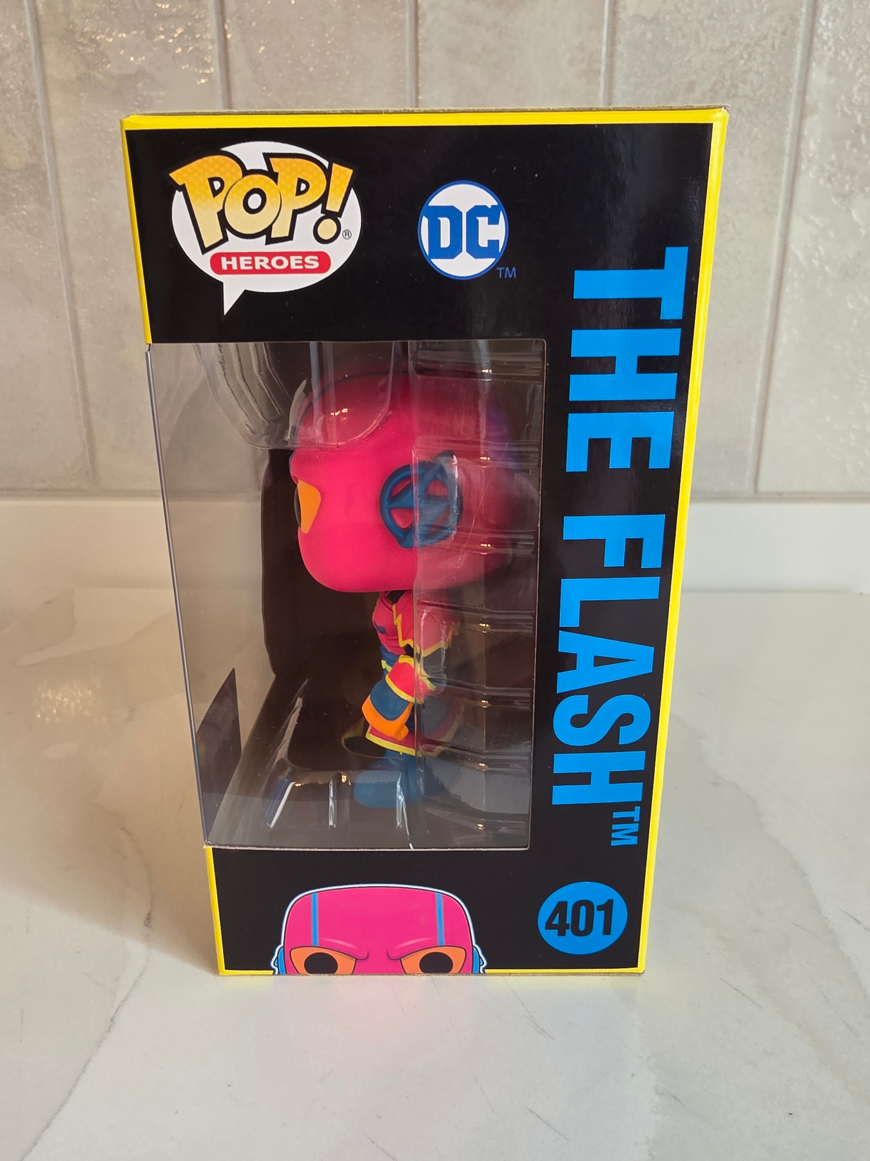 Funko Pop! DC Flash 401 (blacklight) (pre-owned)