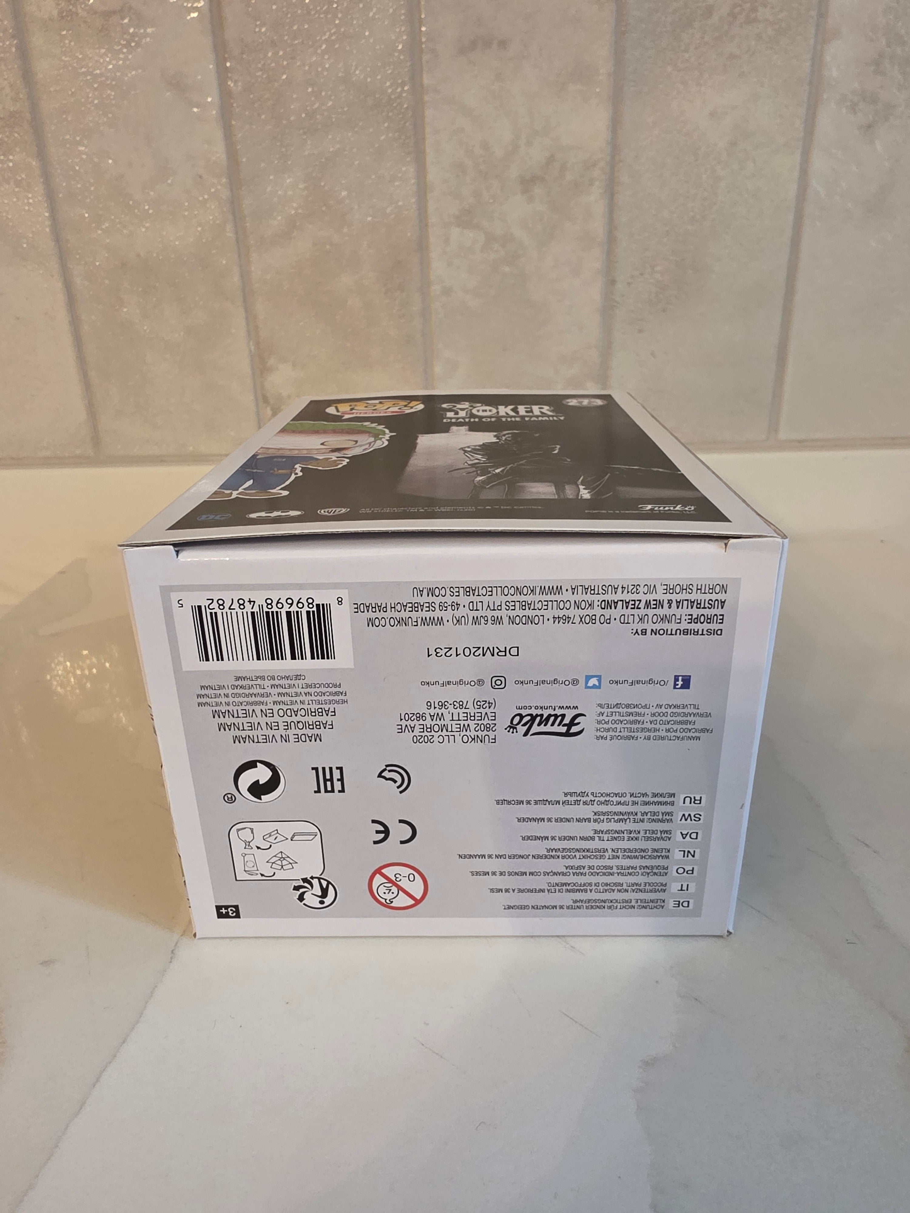 Funko Pop! The Joker (death of the family) 273 (pre-owned)